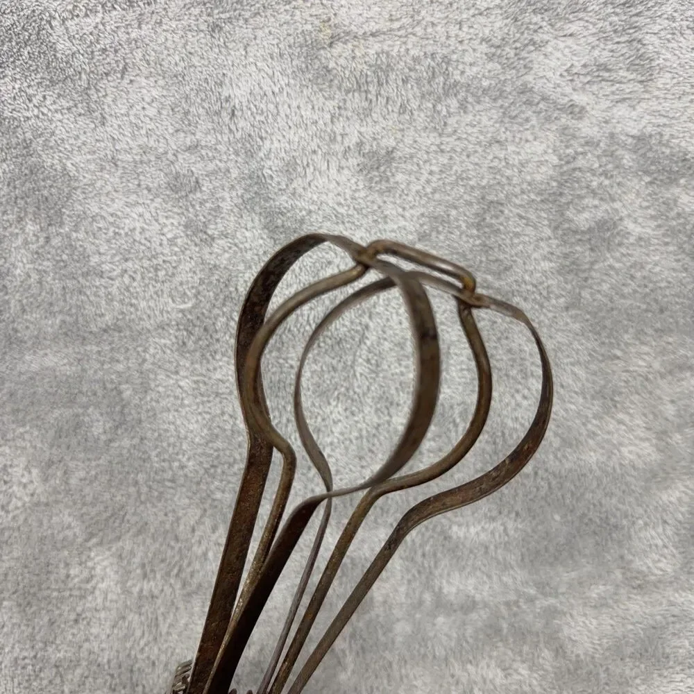 Vintage A & J Red Handle Egg Beater Hand Mixer Made in America Steel Works 1923